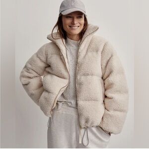 Varley Wilkins Sherpa puffer coat size small in sand shell